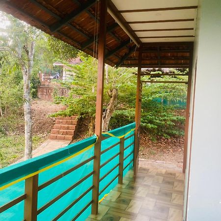 Happydays Hut Villa มานันทาวดี ภายนอก รูปภาพ
