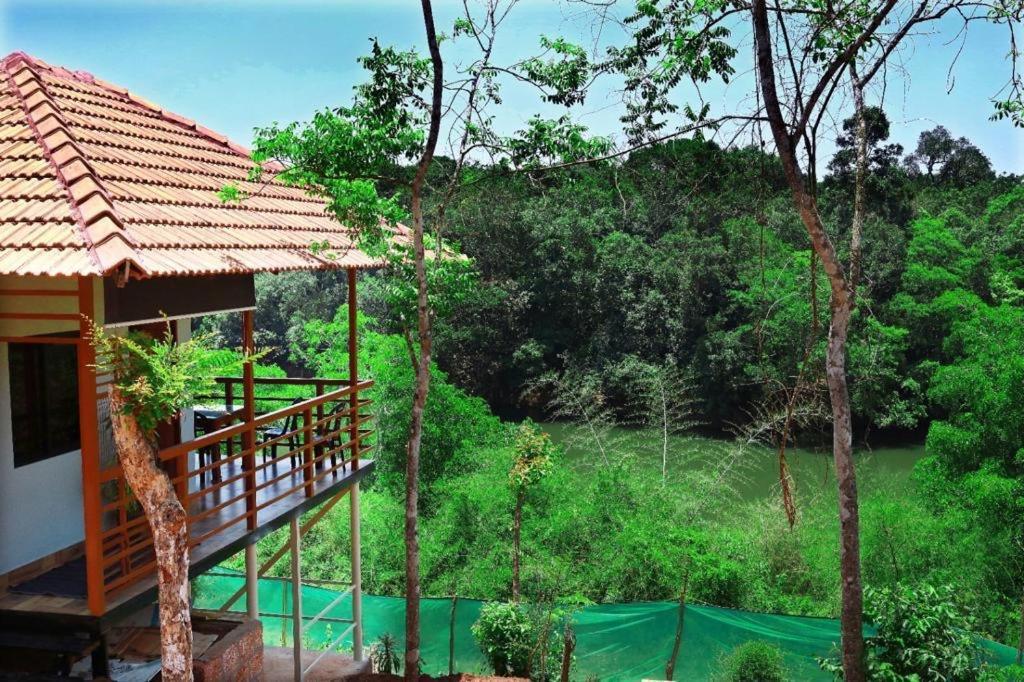 Happydays Hut Villa มานันทาวดี ภายนอก รูปภาพ