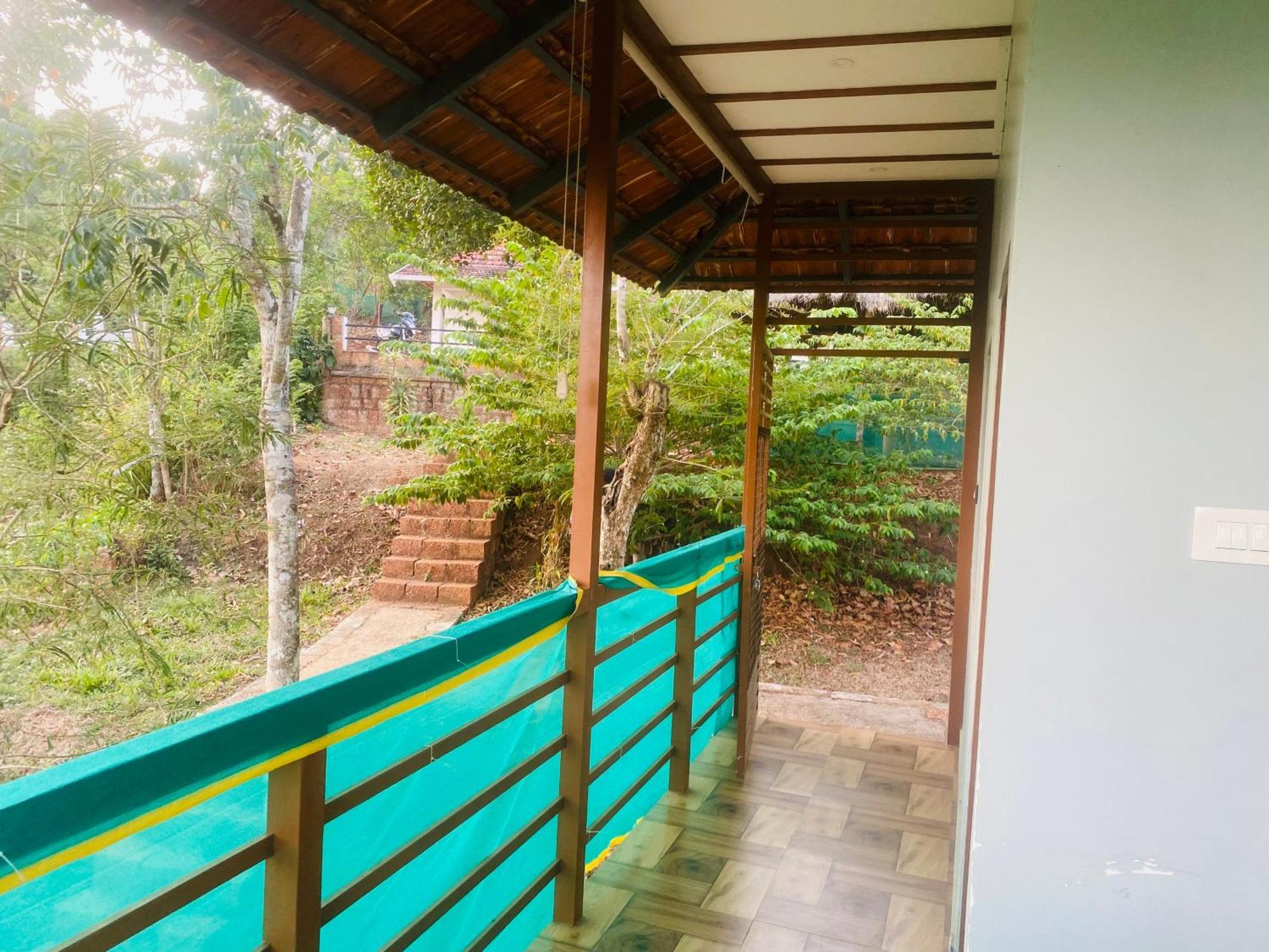 Happydays Hut Villa มานันทาวดี ภายนอก รูปภาพ